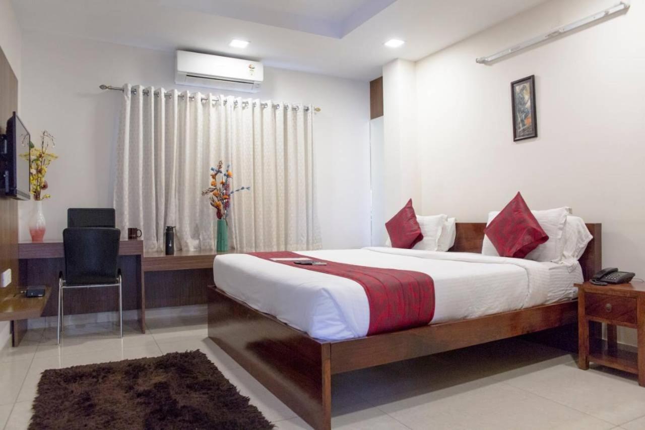 Aptly Premium Serviced Apartments - A Brand Unit Of Skyla - Lotus Pond Hyderabad Exterior foto